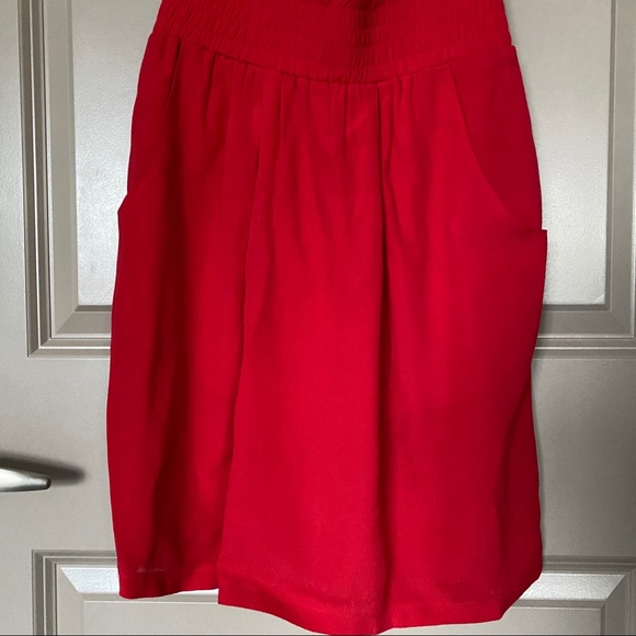 Red Dress - Picture 3 of 11